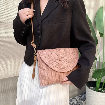 Envelope Crossbody Straw Bags - Image 3
